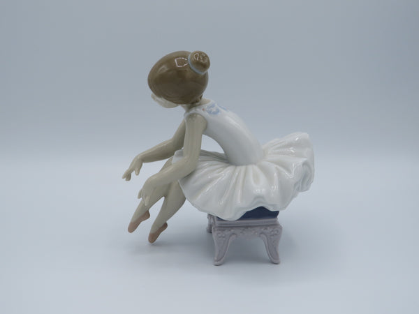 Lladro Little Ballerina 1 8125 Figurine