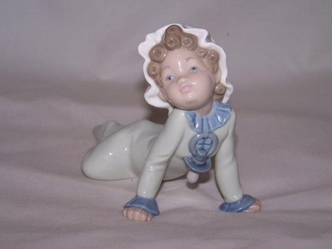 Baby Crawling - Lladró 5101
