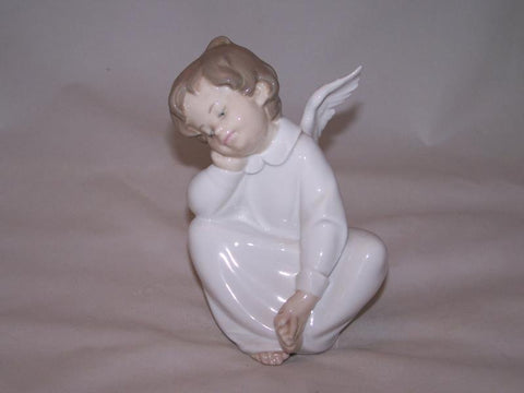 Cherub Dreaming - Lladró 4961