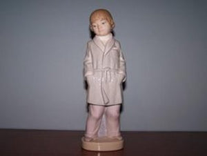 Boy With Robe - Lladró 4900