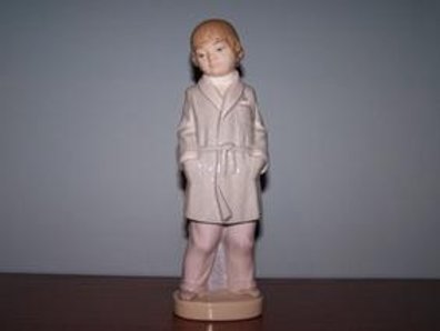 Boy With Robe - Lladró 4900