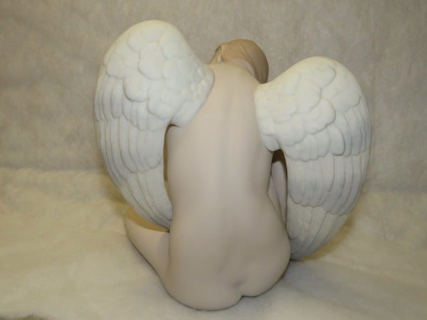 LLADRO PORCELAIN FIGURINE WONDERFUL ANGEL 8236