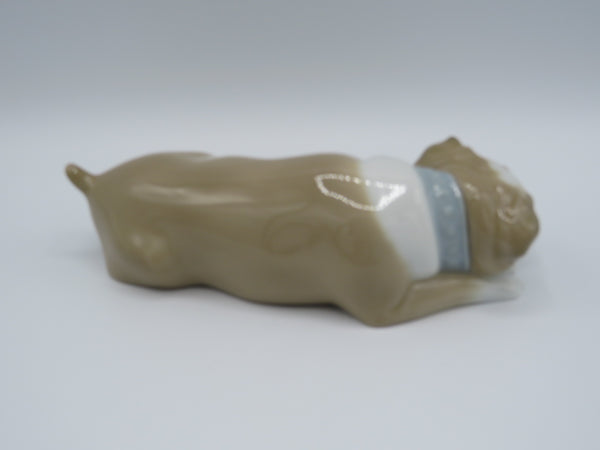 Lladro 6417 "Unlikely Friends" bulldog snuggling with kitten/cat