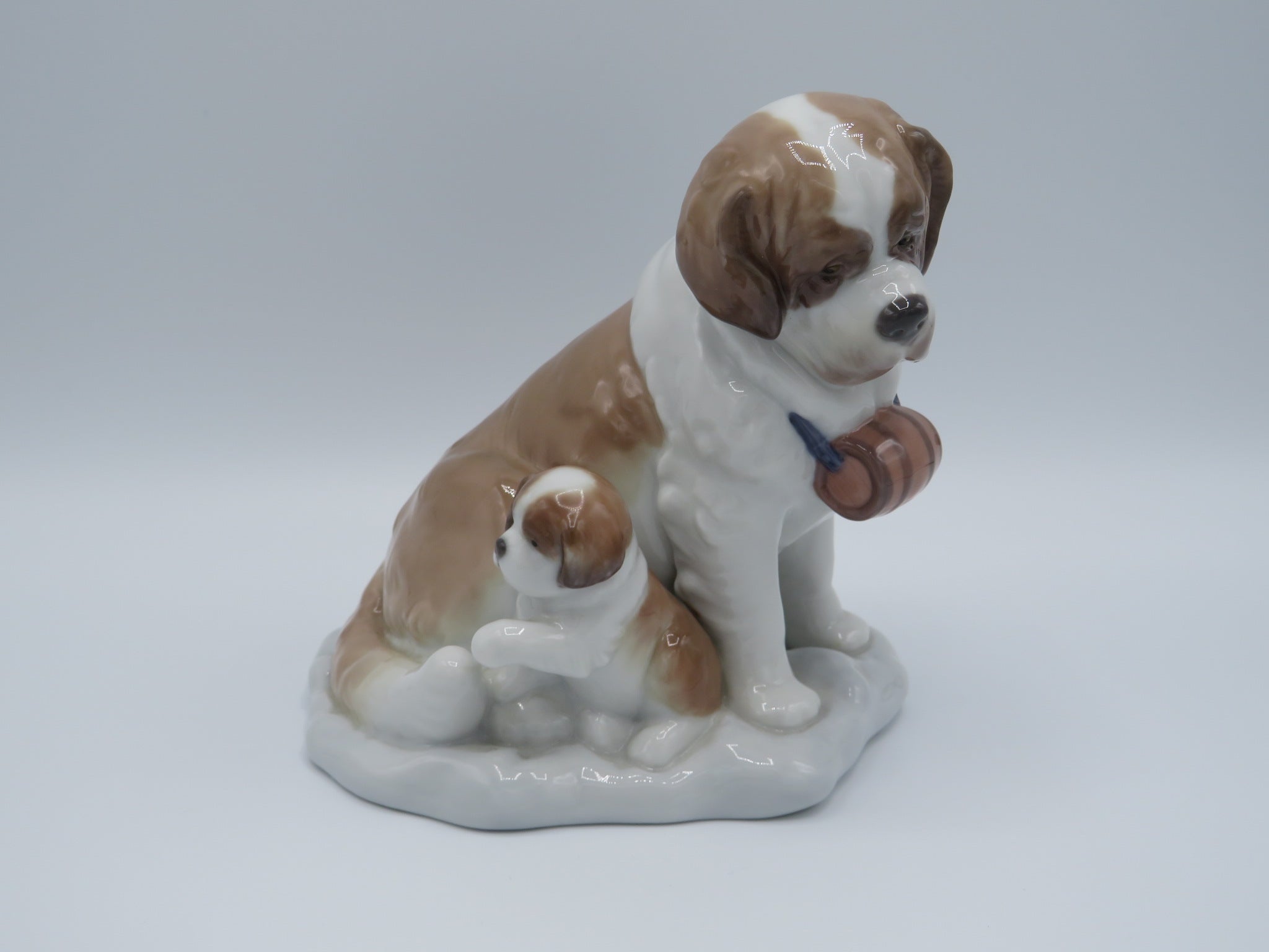 Retired Lladro Baby Sitting 8170