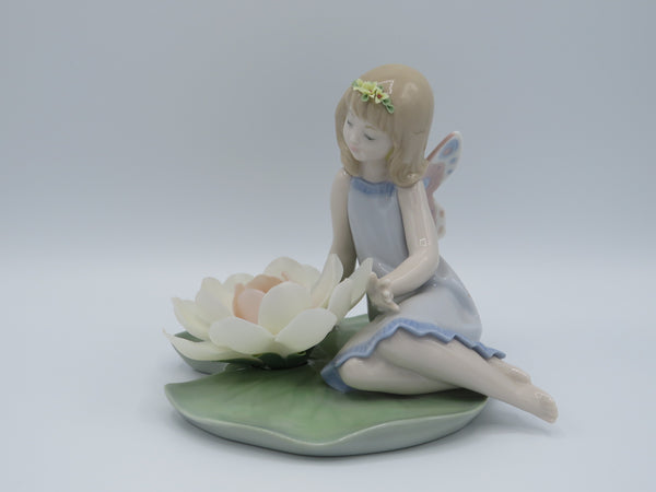 Retired Lladro Lily Pad Love fairy 6645