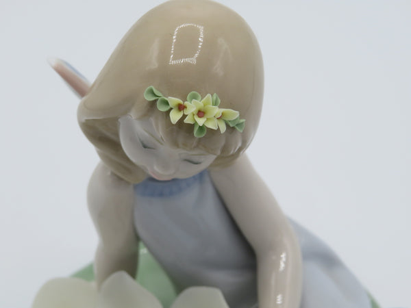 Retired Lladro Lily Pad Love fairy 6645