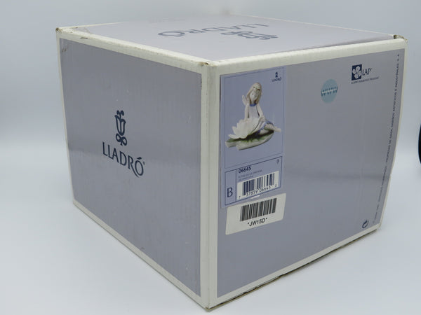 Retired Lladro Lily Pad Love fairy 6645