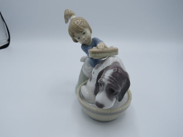 Lladro Bashful Bather 5455 dog figurine