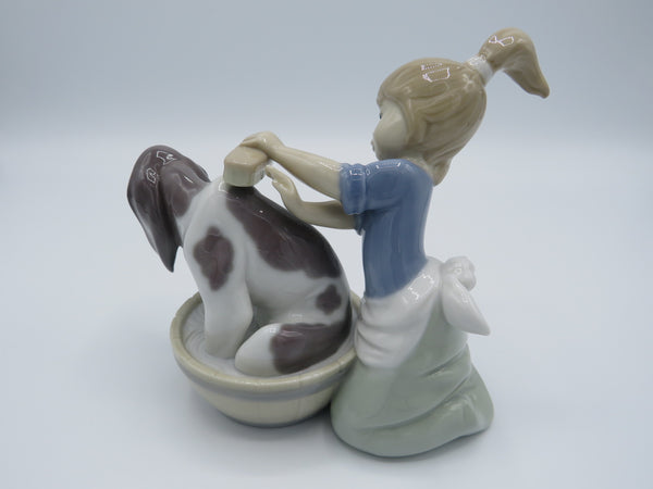 Lladro Bashful Bather 5455 dog figurine