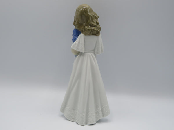NAO We are sleepy girl with doll 1107