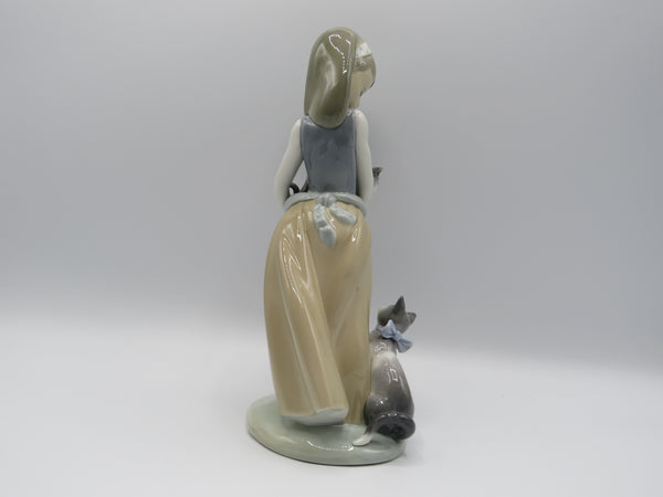 Retired Lladro A Warm Welcome