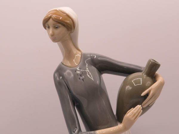 Retired Lladro Girl with Jugs 4875