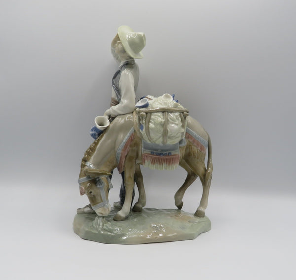 Retired Lladro Typical Peddler 4859