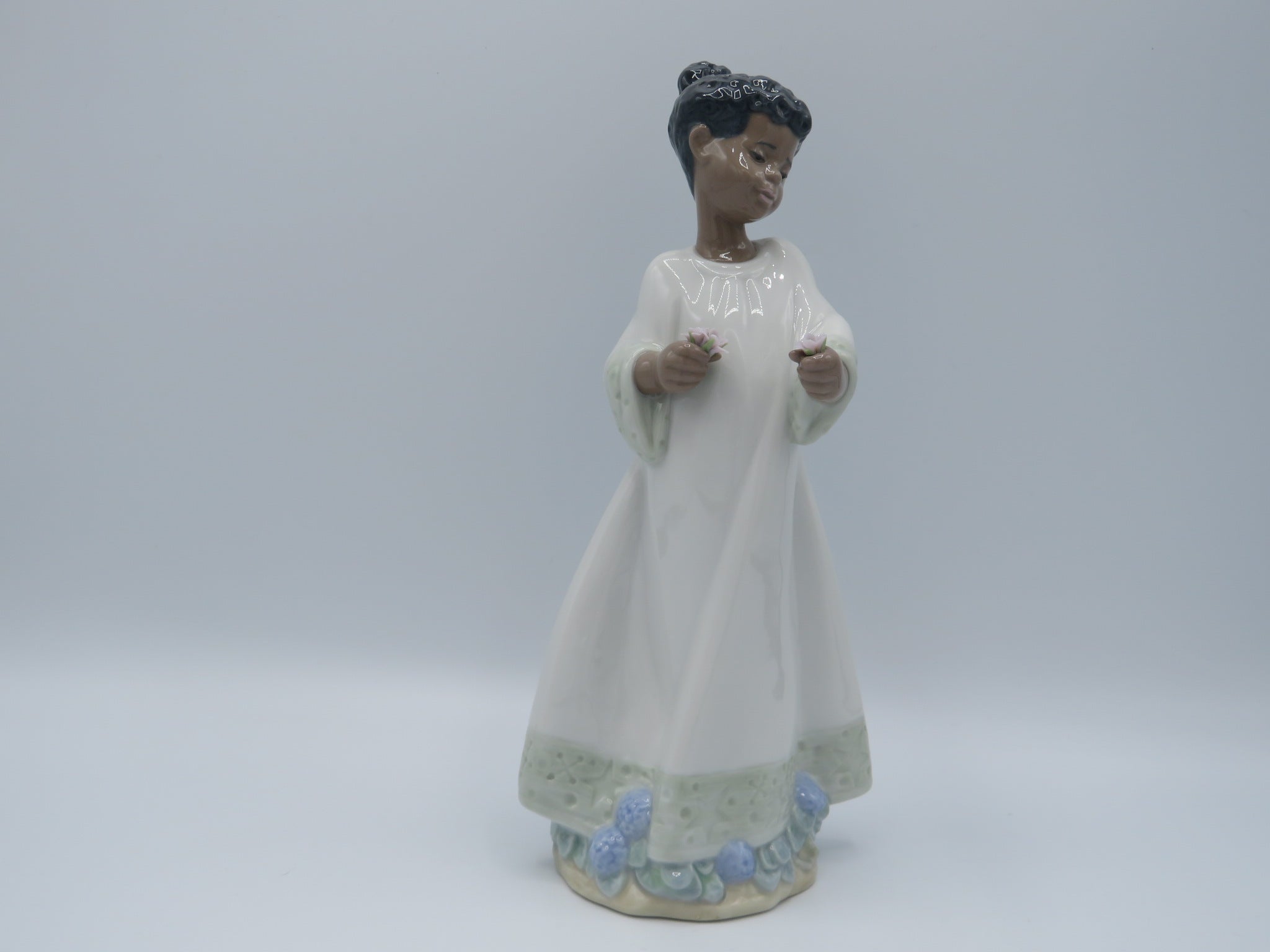 Retired Enchanting - Lladró 6808 figure
