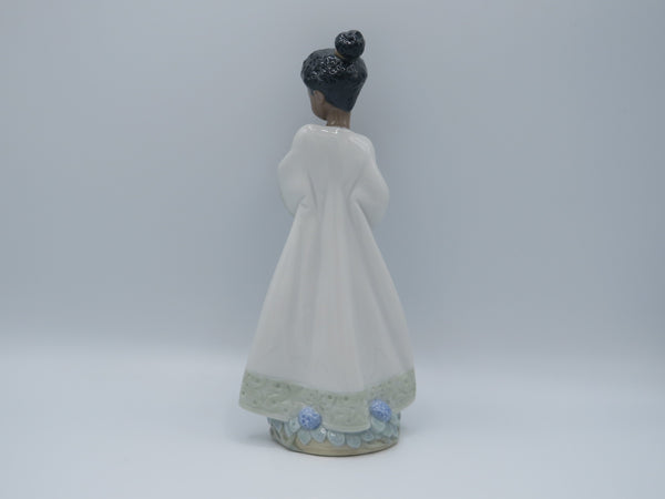 Retired Enchanting - Lladró 6808 figure