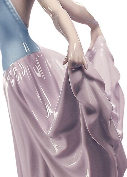 Dancer Woman Figurine Lladro 5050