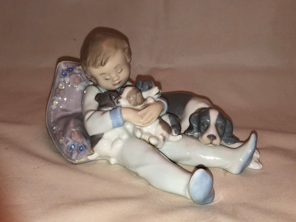 Retired Lladro sweet dreams 1535 sculpture